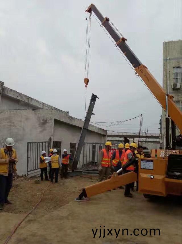 履帶(dai)式起重機圖片(pian)